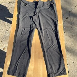 NWOT - Oliver’s Passage Pants (33 x 30)